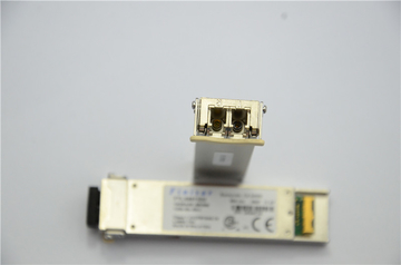 Finisar FTLX8511D3 10Gb/S 850nm Multimode Datacom XFP Optical Transceiver For 10GBASE-SR/SW 10G Ethernet